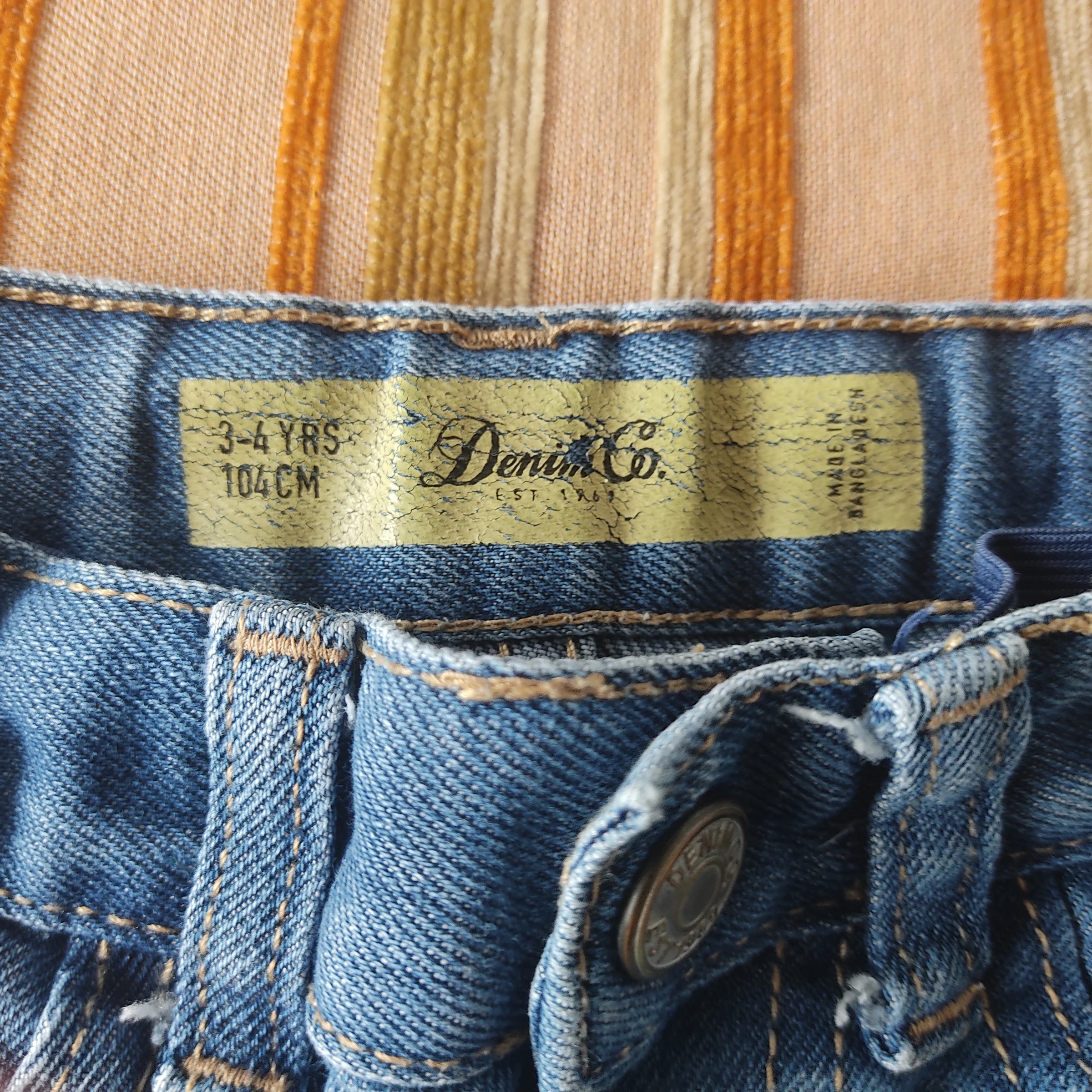 Short jeans. Size 3-4A (104 cm) – photo 3